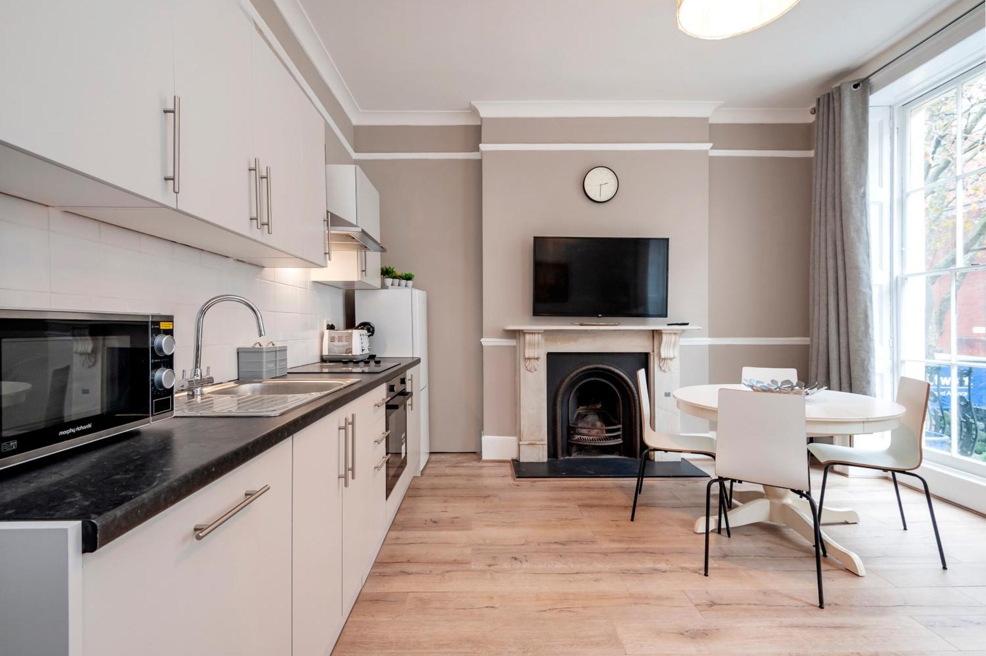 Hyde Park Modern Apartment London