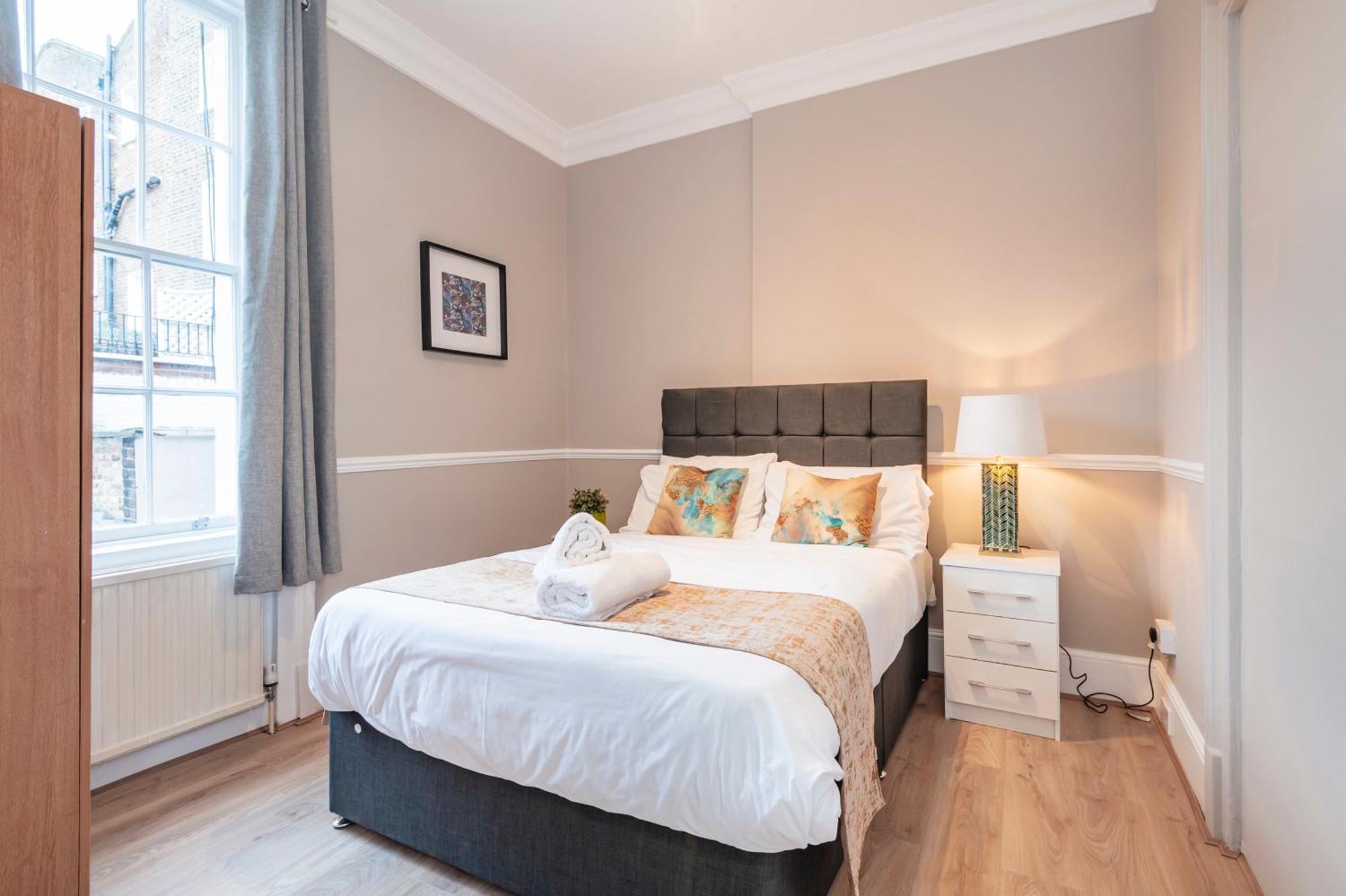 Hyde Park Modern Apartment *