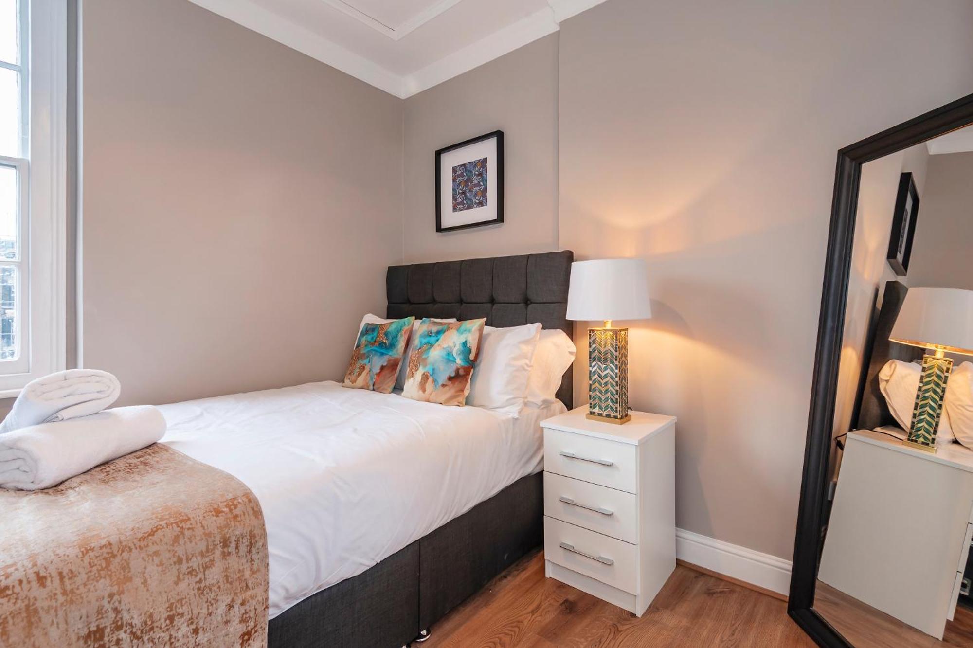 Apartment Hyde Park Modern London