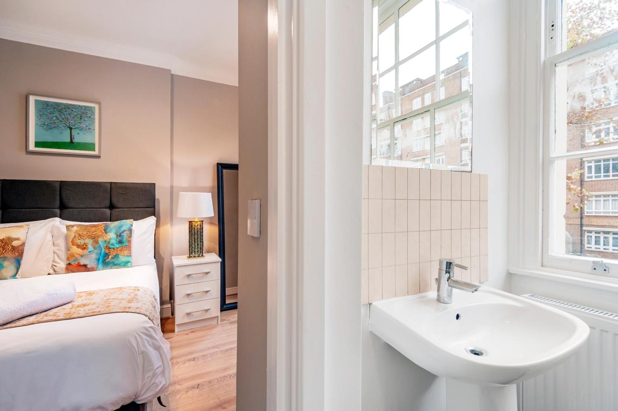 Hyde Park Modern *